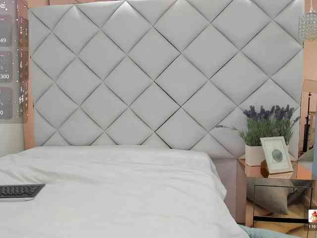 crystalstonee1 webcam