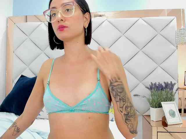 crystalstonee1 webcam