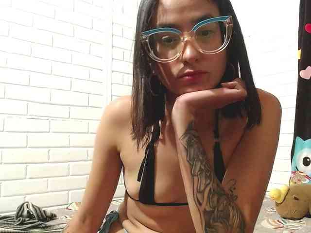 crystalstonee1 webcam