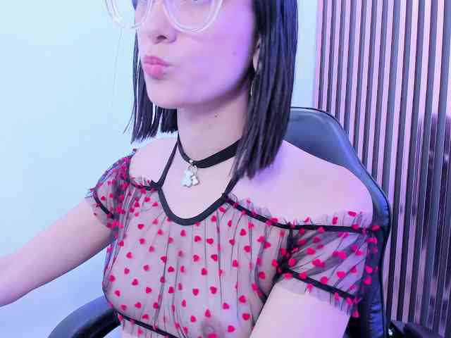 crystalstonee1 webcam