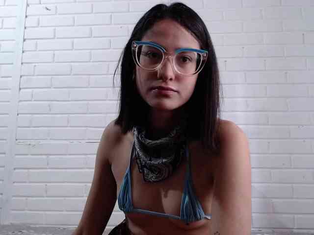 crystalstonee1 webcam