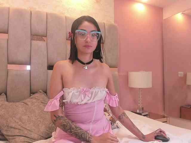 crystalstonee1 webcam