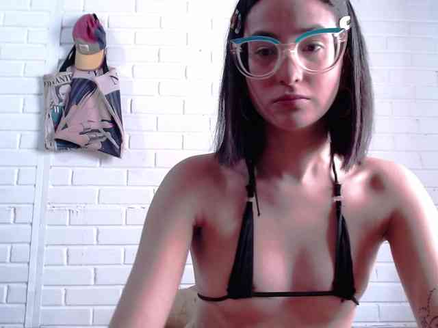 crystalstonee1 webcam