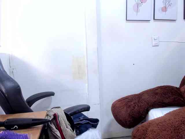 crystalstonee1 webcam