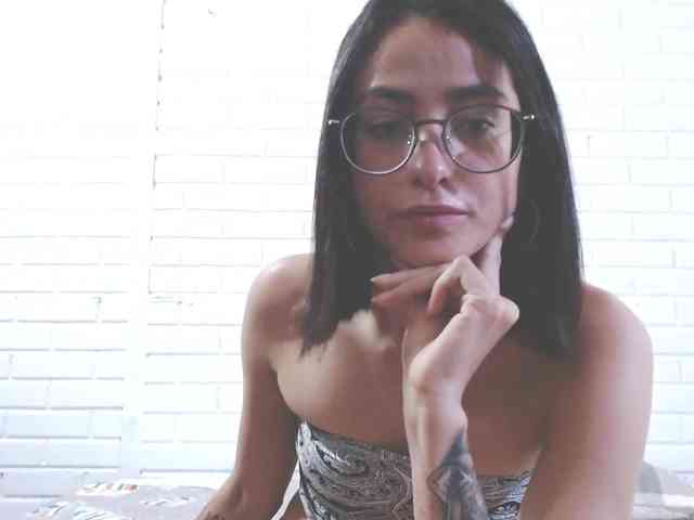 crystalstonee1 webcam