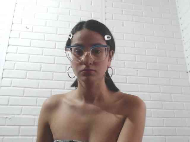 crystalstonee1 webcam