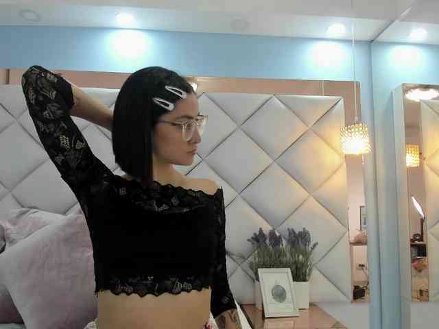 crystalstonee1 webcam