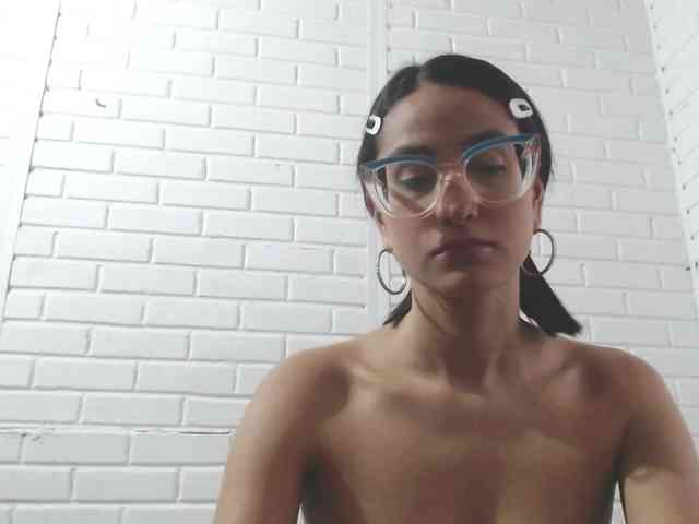 crystalstonee1 webcam