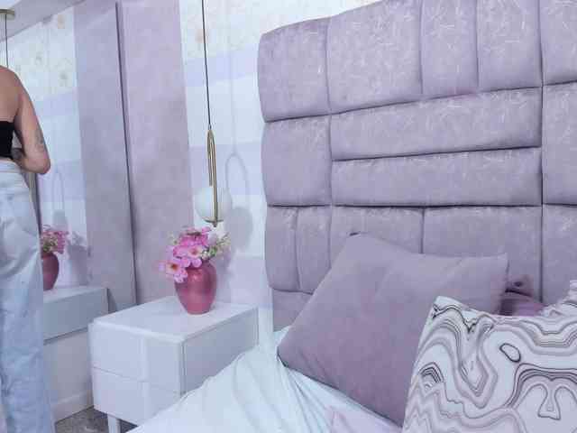 crystalstonee1 webcam