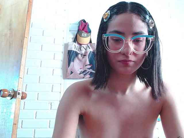 crystalstonee1 webcam