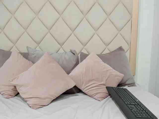 crystalstonee1 webcam