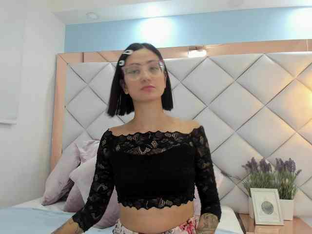 crystalstonee1 webcam