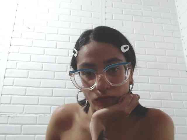 crystalstonee1 webcam
