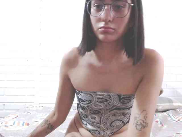 crystalstonee1 webcam