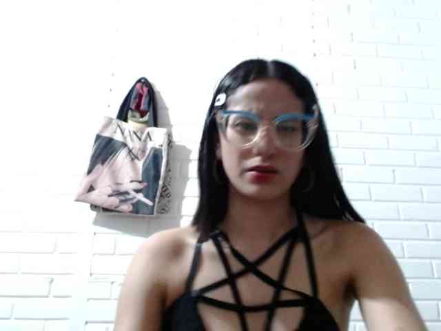 crystalstonee1 webcam