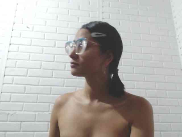 crystalstonee1 webcam