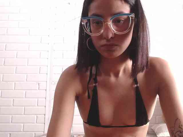 crystalstonee1 webcam
