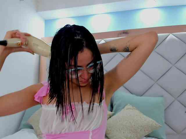 crystalstonee1 webcam