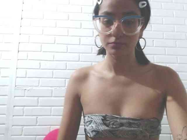 crystalstonee1 webcam