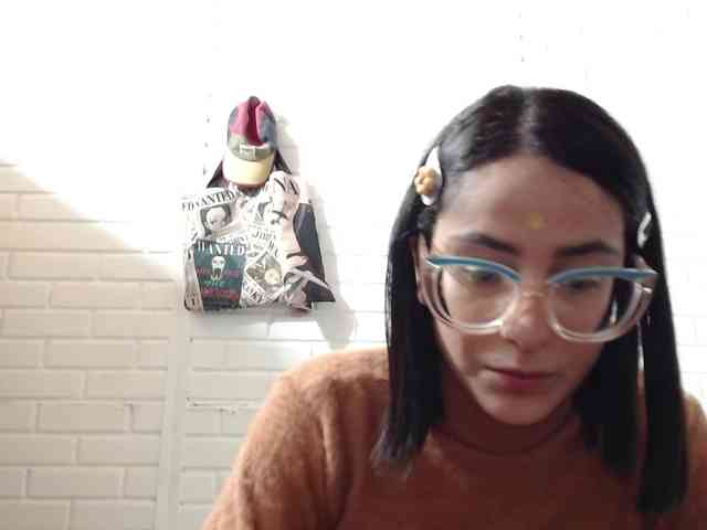 crystalstonee1 webcam
