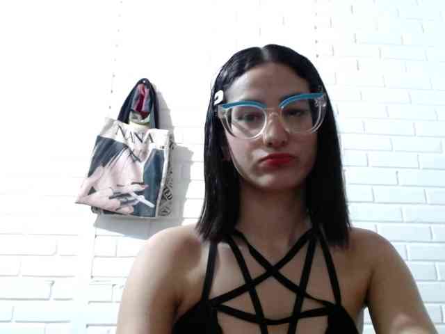 crystalstonee1 webcam