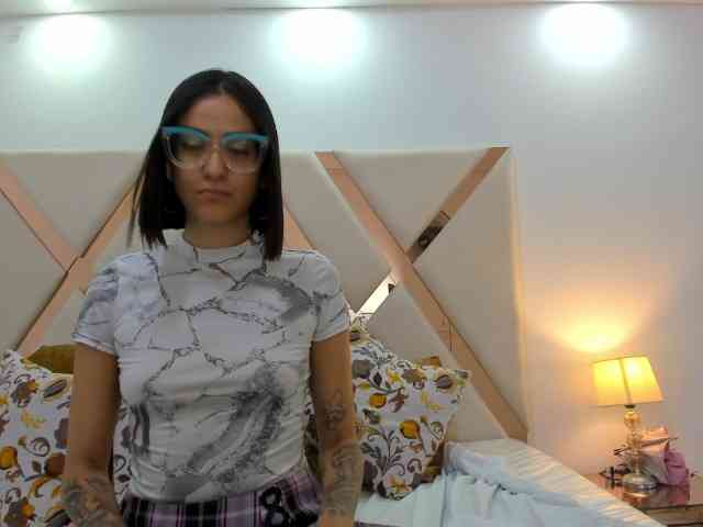 crystalstonee1 webcam