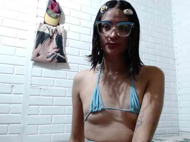 crystalstonee1 webcam