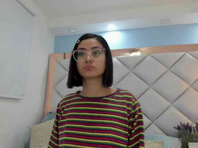 crystalstonee1 webcam