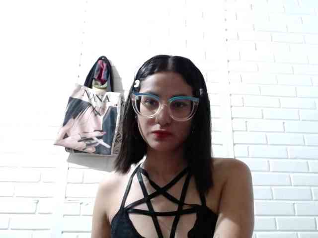crystalstonee1 webcam