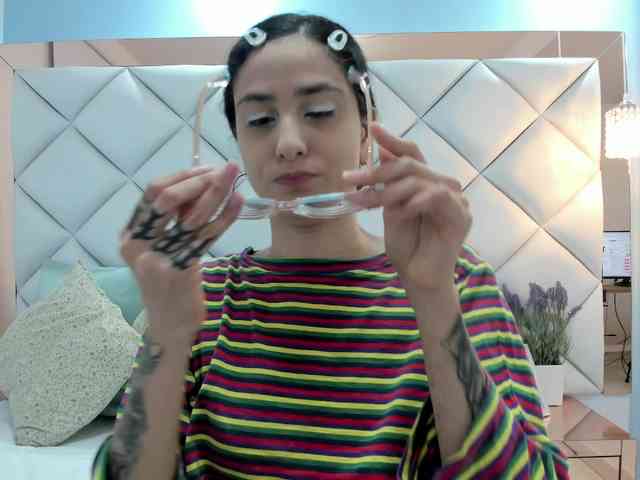 crystalstonee1 webcam