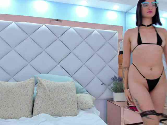 crystalstonee1 webcam