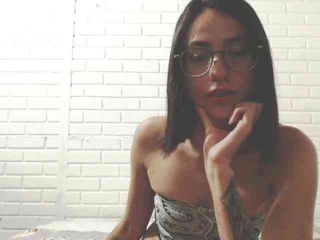 crystalstonee1 webcam