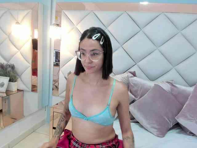 crystalstonee1 webcam