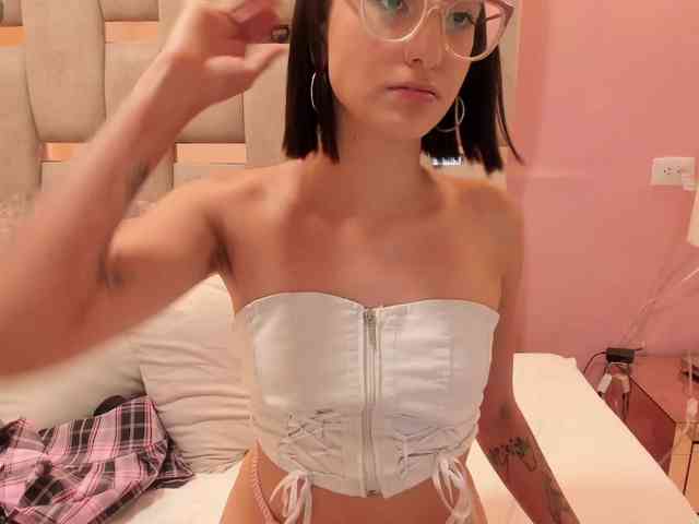 crystalstonee1 webcam