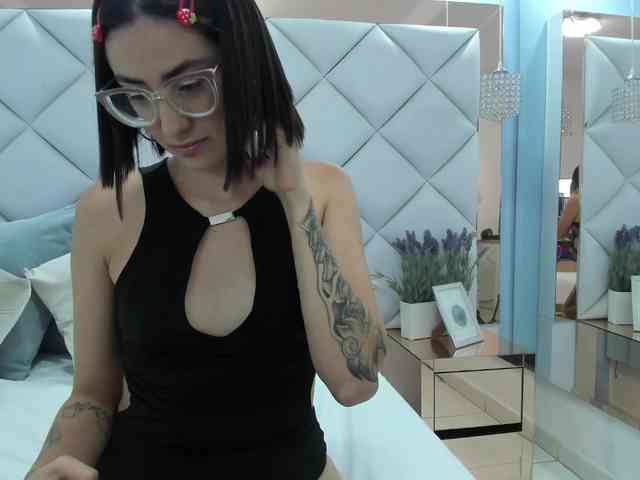crystalstonee1 webcam
