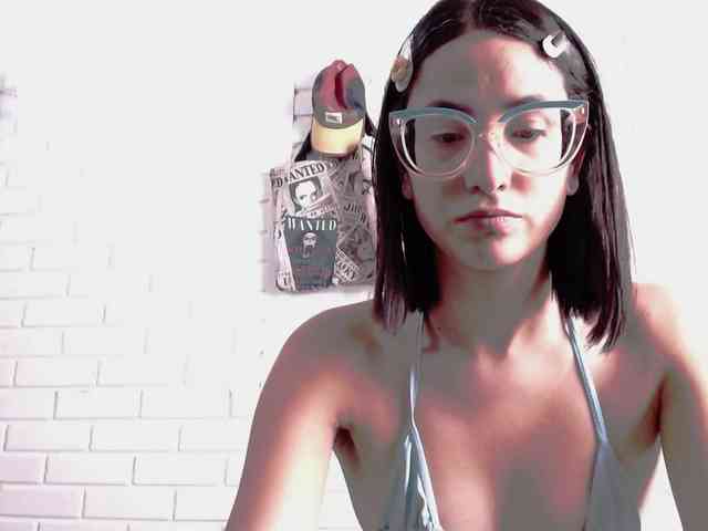crystalstonee1 webcam
