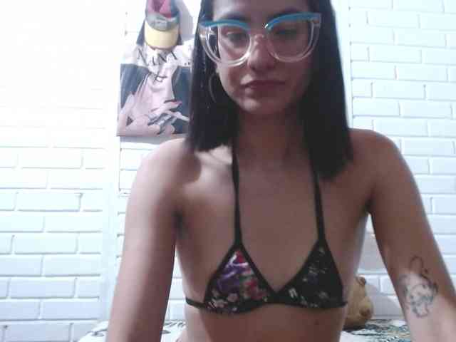 crystalstonee1 webcam