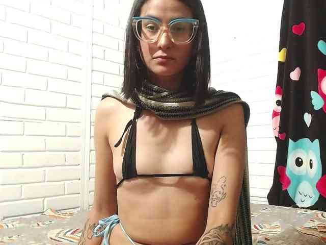 crystalstonee1 webcam