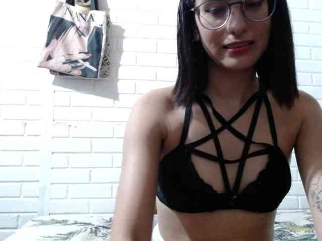 crystalstonee1 webcam