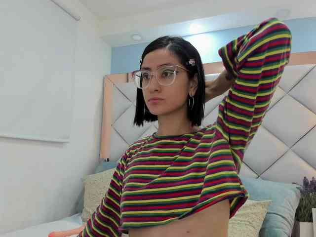 crystalstonee1 webcam