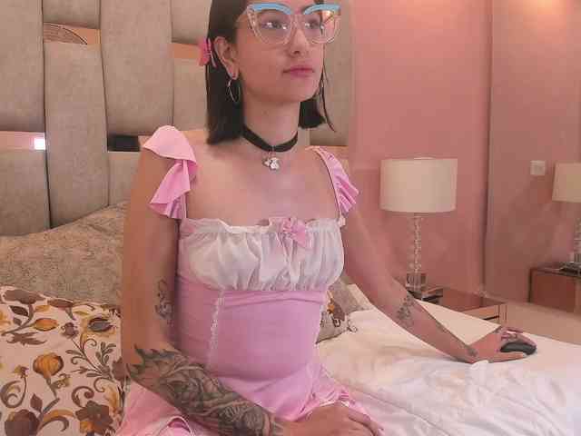 crystalstonee1 webcam