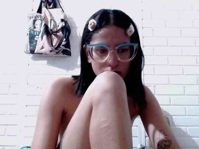 crystalstonee1 webcam