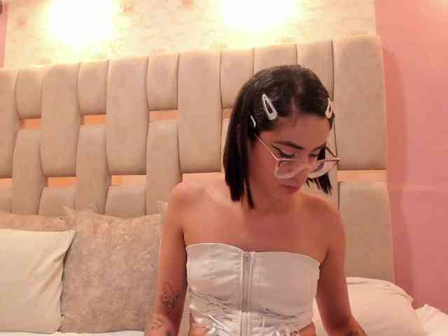 crystalstonee1 webcam