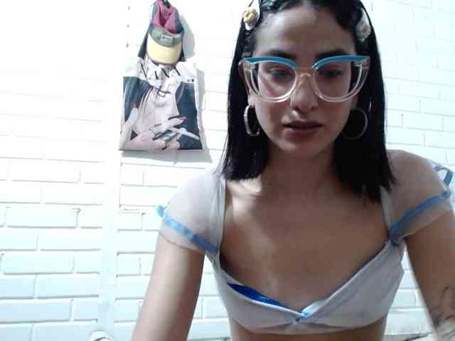 crystalstonee1 webcam