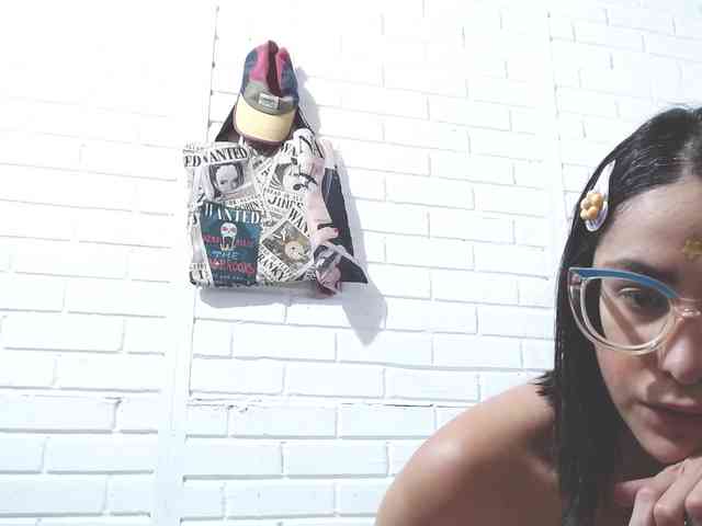 crystalstonee1 webcam
