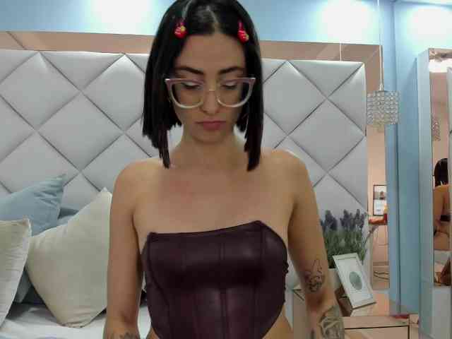 crystalstonee1 webcam