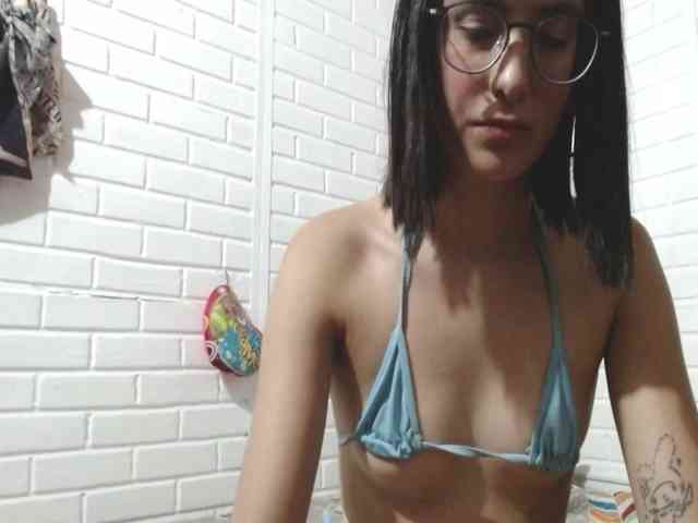 crystalstonee1 webcam