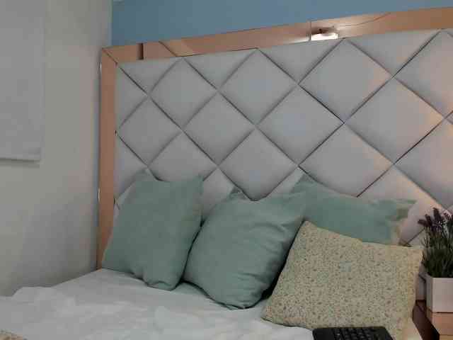 crystalstonee1