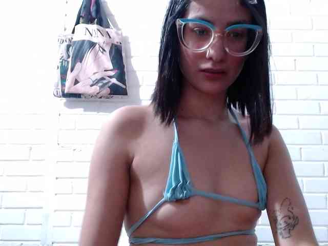 crystalstonee1 webcam