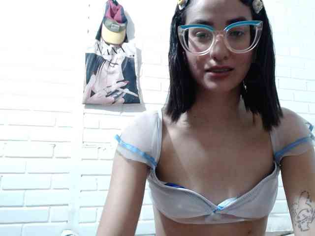 crystalstonee1 webcam